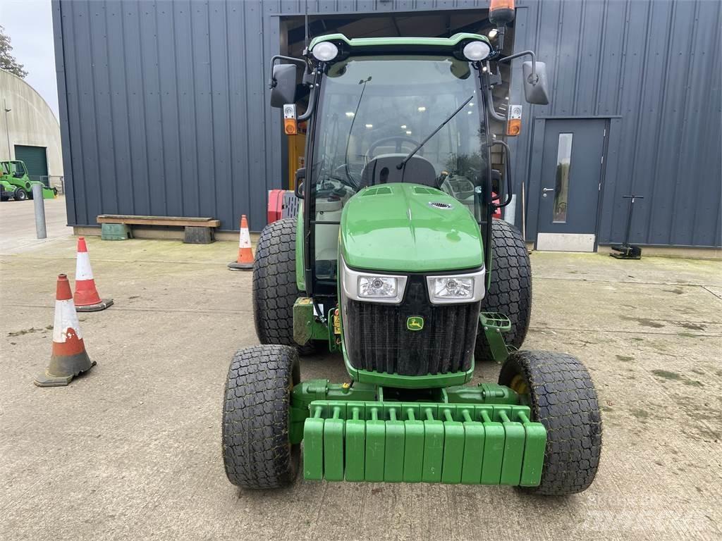 John Deere 4066R Τρακτέρ μικρών διαστάσεων