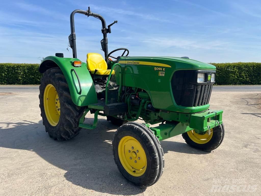 John Deere 5055E Τρακτέρ