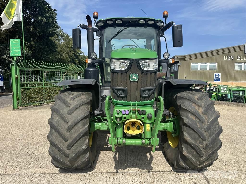 John Deere 6215R Τρακτέρ