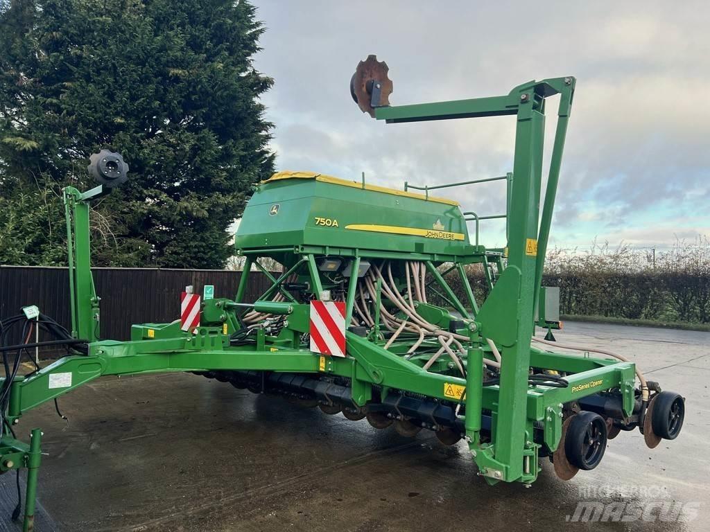 John Deere 750A Σπορείς