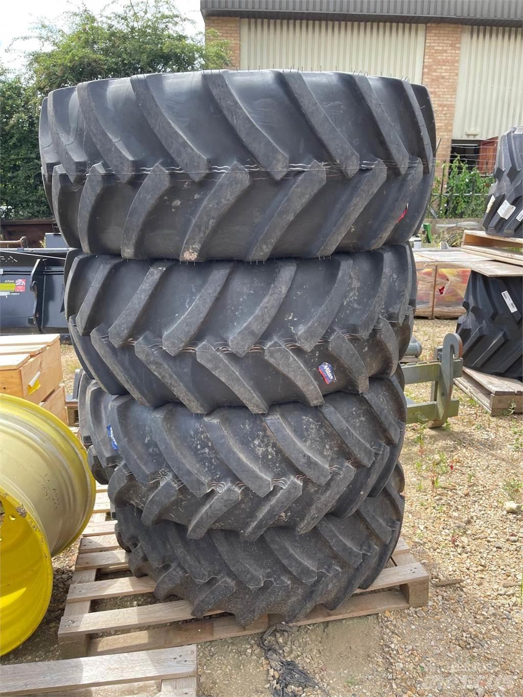 John Deere TYRES Άλλα γεωργικά μηχανήματα