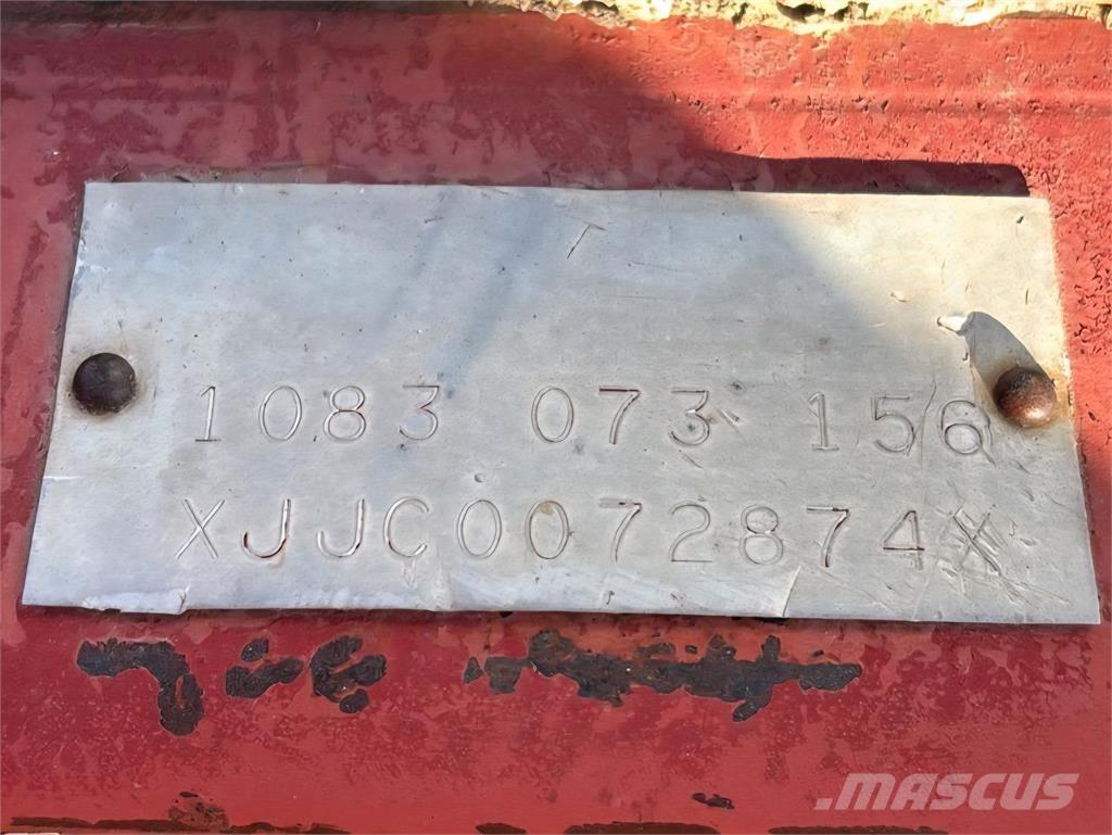 Case IH 1083 Θεριζοαλωνιστικές μηχανές