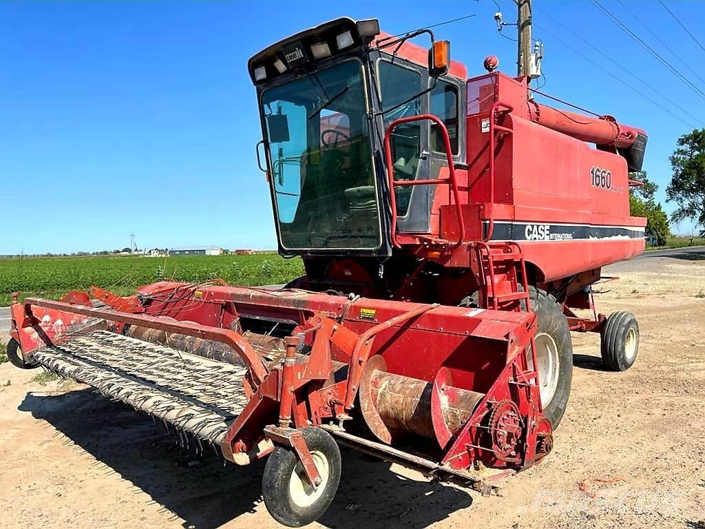 Case IH 1660 Θεριζοαλωνιστικές μηχανές