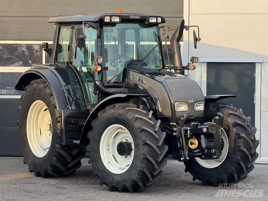 Valtra N 122 V Τρακτέρ