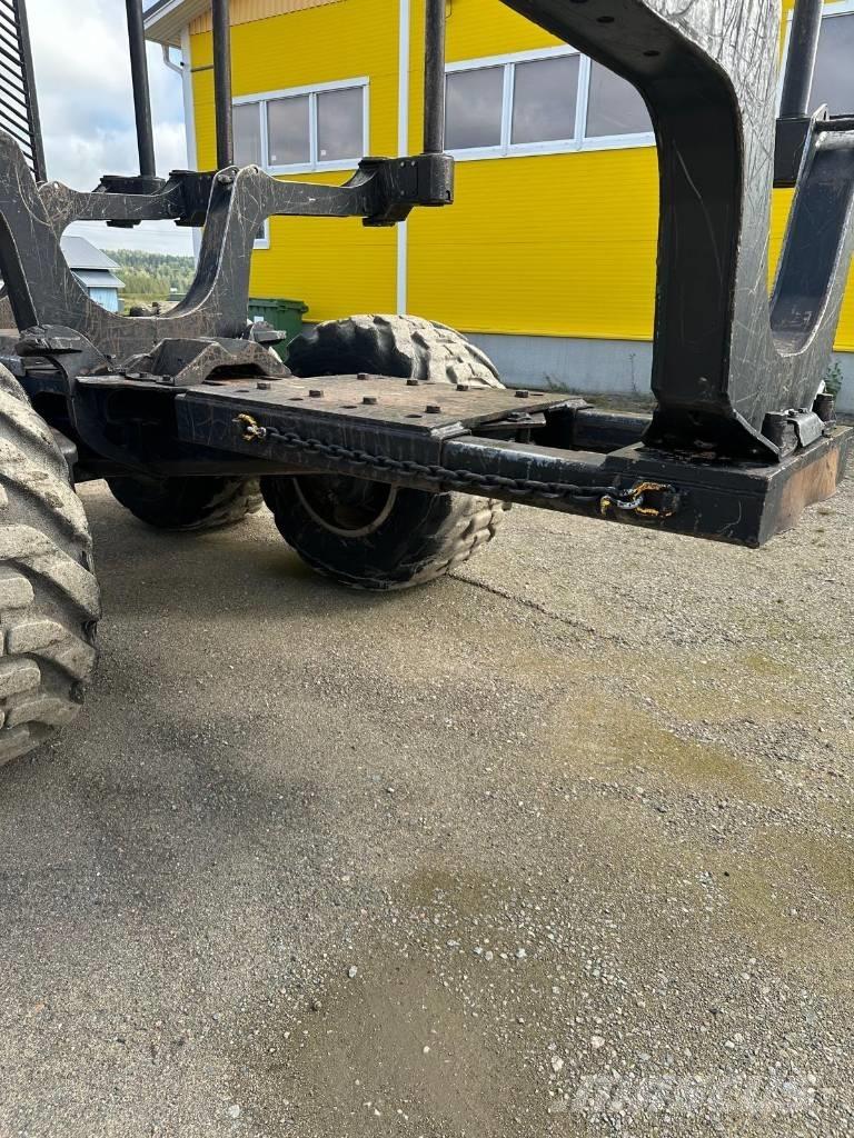 Komatsu 875 Μεταφορείς ξυλείας