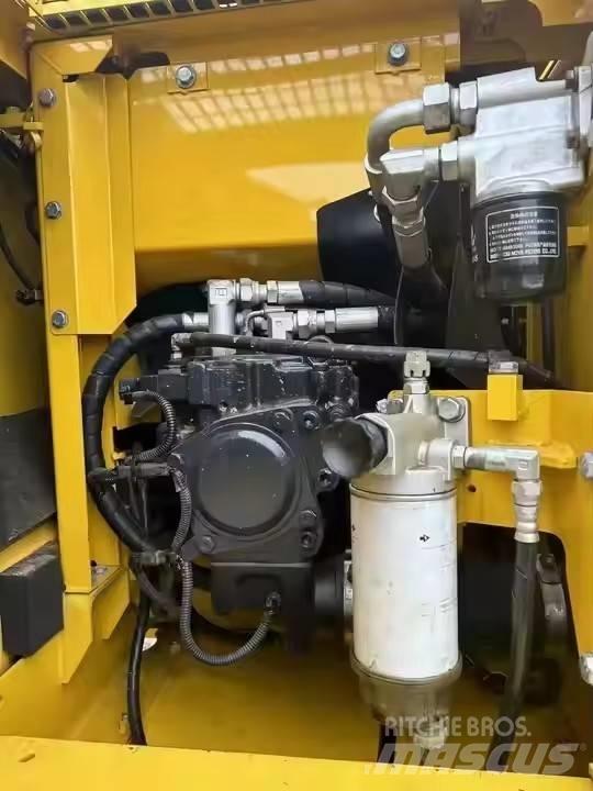 Komatsu PC120 Εκσκαφείς με ερπύστριες