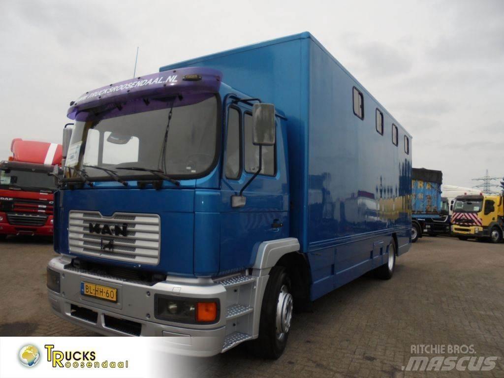 MAN 12 .225 + MANUAL Φορτηγά μεταφοράς ζώων