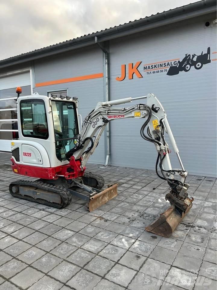 Takeuchi TB 225 Εκσκαφάκι (διαβολάκι) < 7t