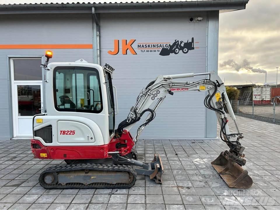 Takeuchi TB 225 Εκσκαφάκι (διαβολάκι) < 7t