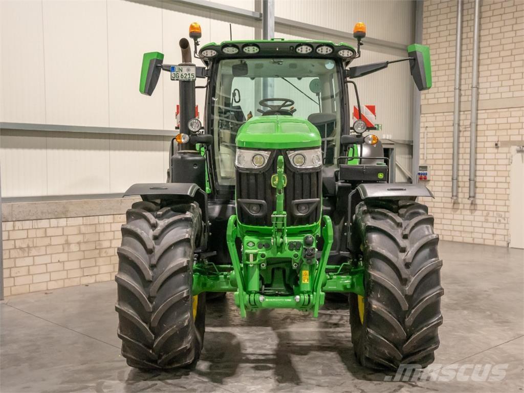John Deere 6R215 Τρακτέρ