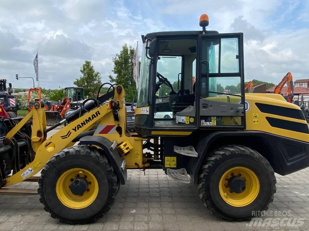 Yanmar V100 Φορτωτές με λάστιχα (Τροχοφόροι)