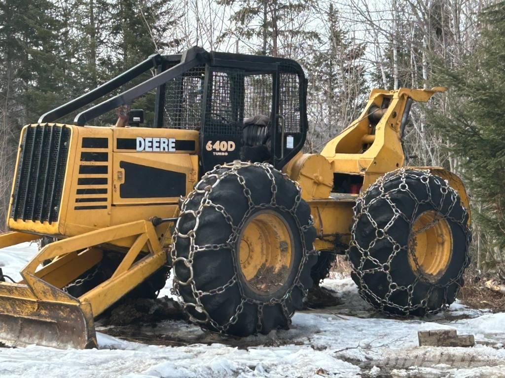 John Deere 640 D Μετατοπιστές