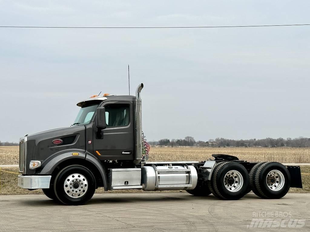 Peterbilt 567 Τράκτορες