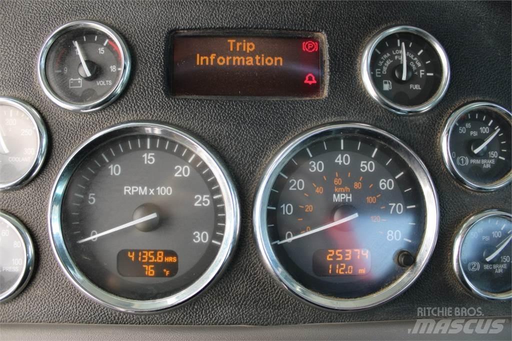 Elliott E160 Φορτηγά με Γερανό