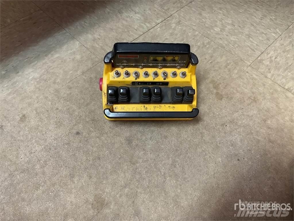 Elliott E160 Φορτηγά με Γερανό