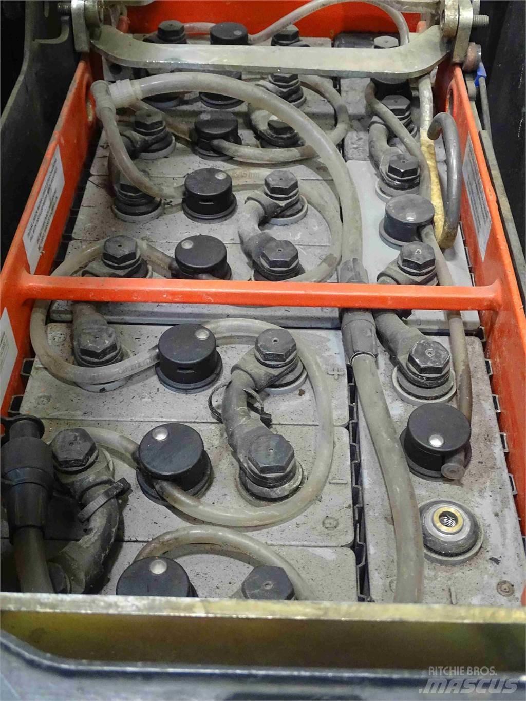 Linde L12LSP Παλετοφόρα πεζού χειριστή με ιστό