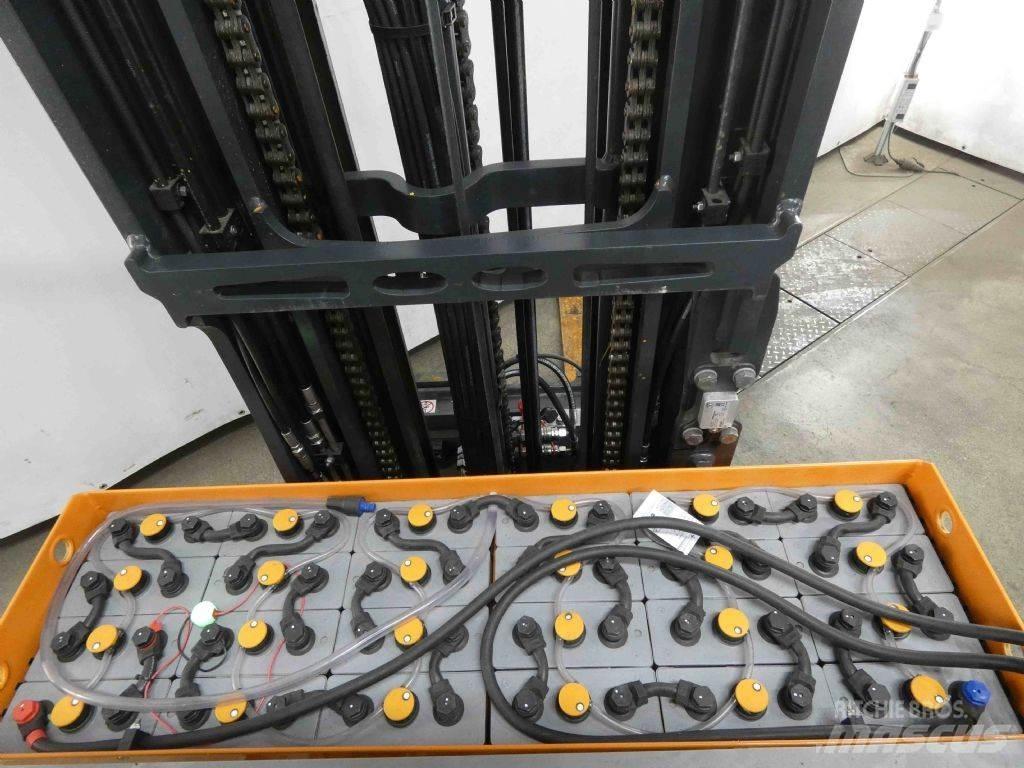 Still FM-X17 Ανυψωτικά στενών δρόμων