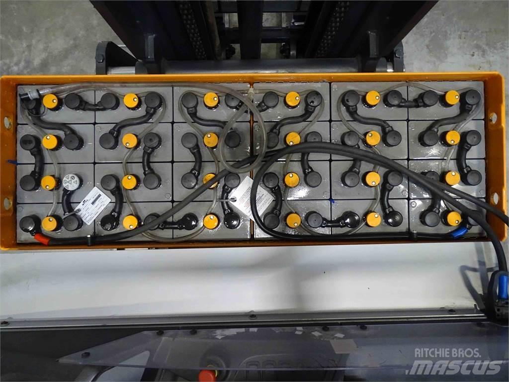 Still FM-X17 Ανυψωτικά στενών δρόμων