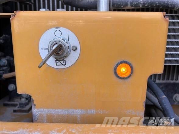 CAT 320 Εκσκαφείς με ερπύστριες