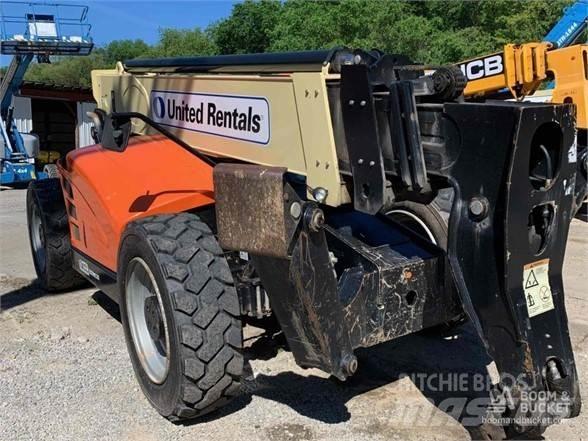 JLG 1055 Τηλεσκοπικοί ανυψωτές