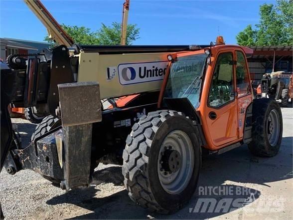 JLG 1055 Τηλεσκοπικοί ανυψωτές