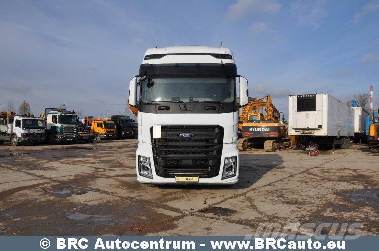 Ford F-MAX Τράκτορες