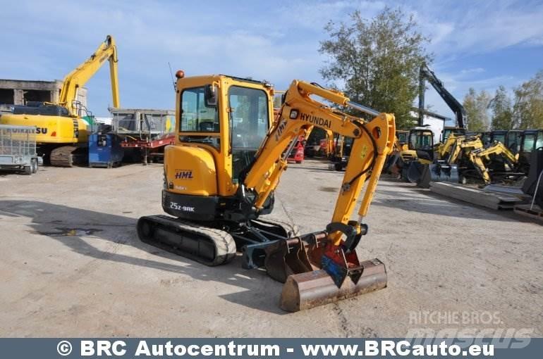 Hyundai R25Z-9AK Εκσκαφάκι (διαβολάκι) < 7t