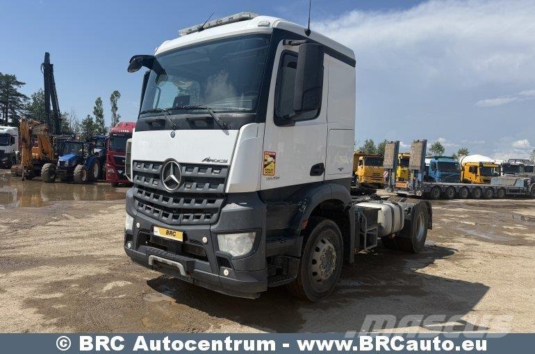 Mercedes-Benz Arocs Τράκτορες