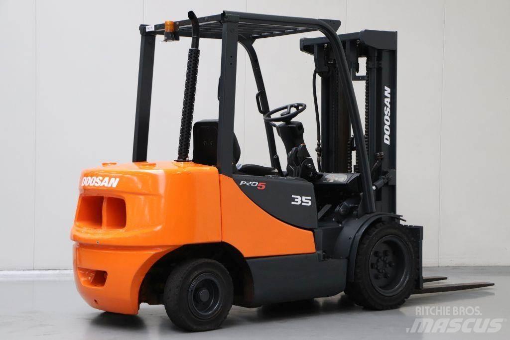 Doosan D35S Πετρελαιοκίνητα Κλαρκ