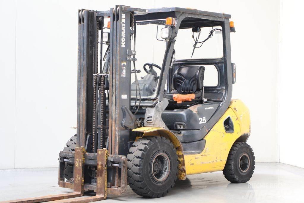 Komatsu FD25T-17 Πετρελαιοκίνητα Κλαρκ