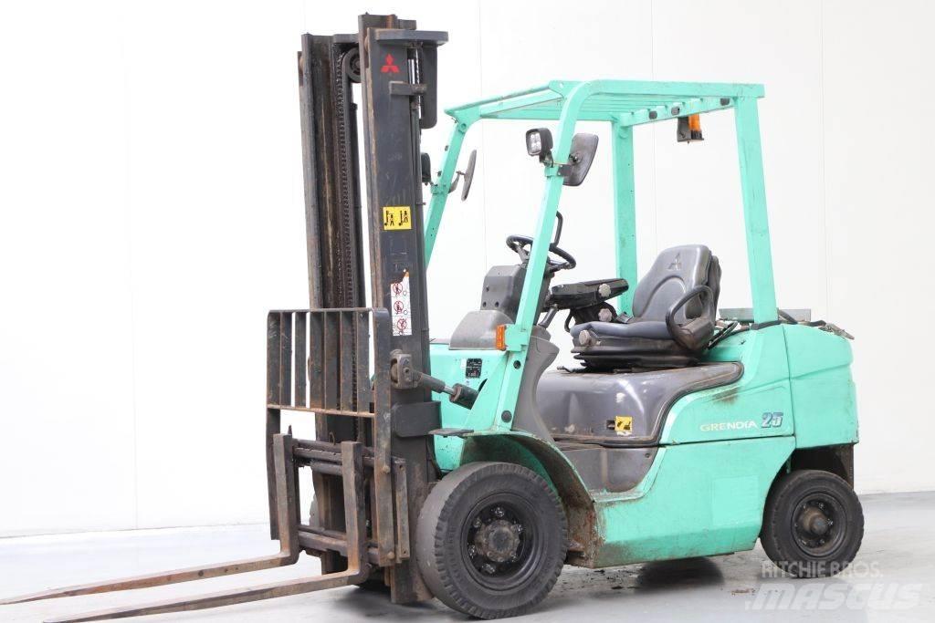 Mitsubishi FG25NT Περονοφόρα ανυψωτικά κλαρκ με φυσικό αέριο LPG