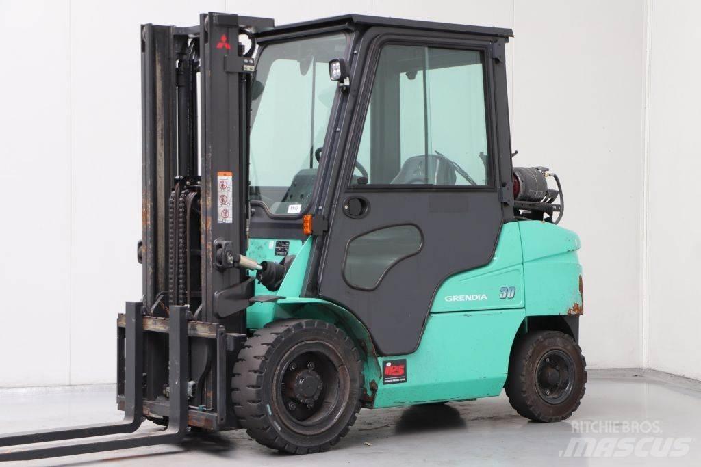 Mitsubishi FG30NT Περονοφόρα ανυψωτικά κλαρκ με φυσικό αέριο LPG