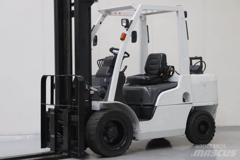 Nissan UG1F2A35DU Περονοφόρα ανυψωτικά κλαρκ με φυσικό αέριο LPG