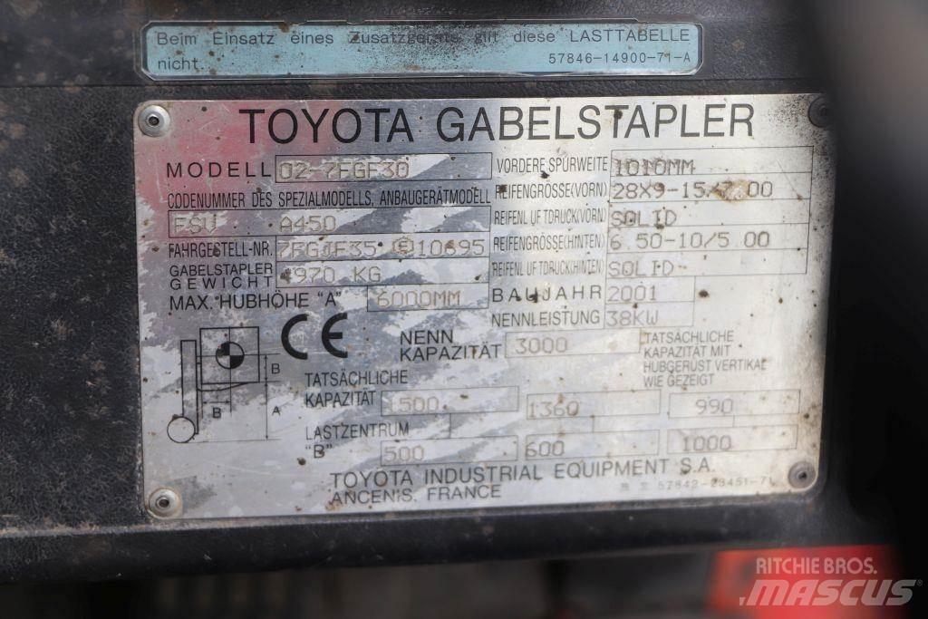 Toyota 02-7FGF30 Περονοφόρα ανυψωτικά κλαρκ με φυσικό αέριο LPG