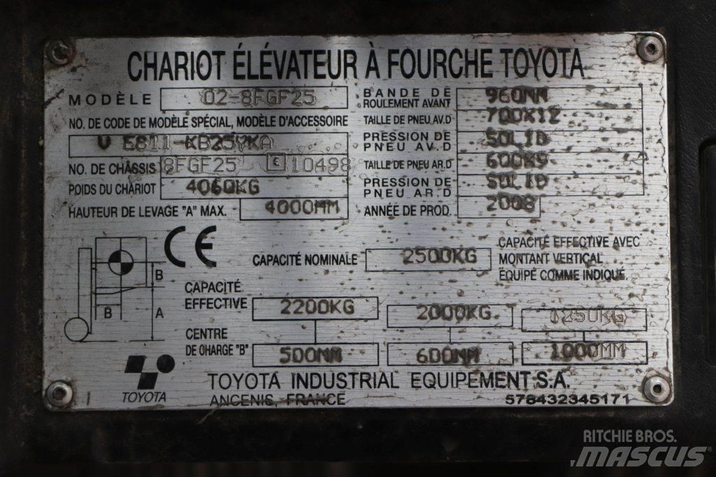 Toyota 02-8FGF25 Περονοφόρα ανυψωτικά κλαρκ με φυσικό αέριο LPG