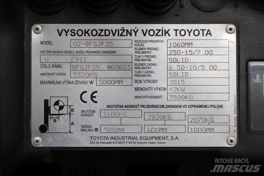 Toyota 02-8FGJF35 Περονοφόρα ανυψωτικά κλαρκ με φυσικό αέριο LPG