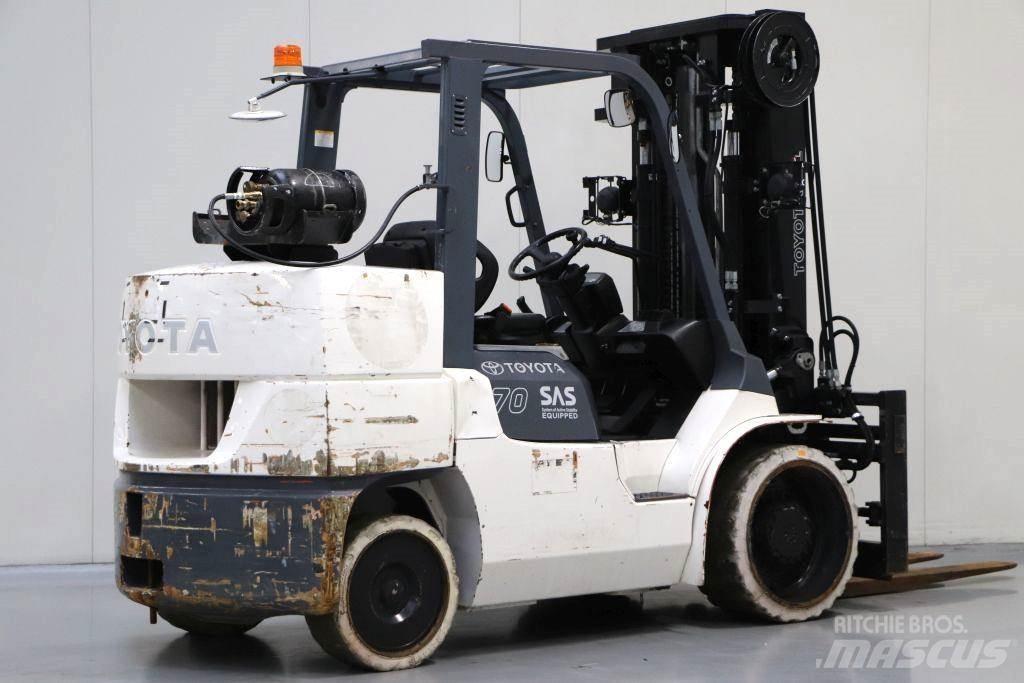 Toyota 7FGCU70 Περονοφόρα ανυψωτικά κλαρκ με φυσικό αέριο LPG