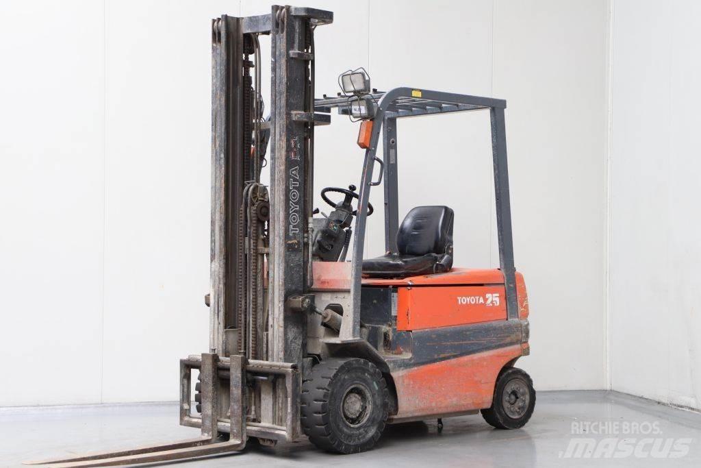 Toyota FBMF25 Ηλεκτρικά περονοφόρα ανυψωτικά κλαρκ