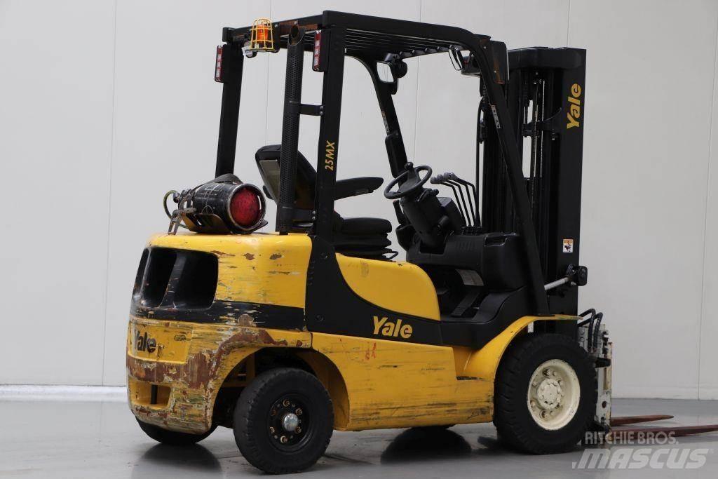 Yale GLP25MX Περονοφόρα ανυψωτικά κλαρκ με φυσικό αέριο LPG
