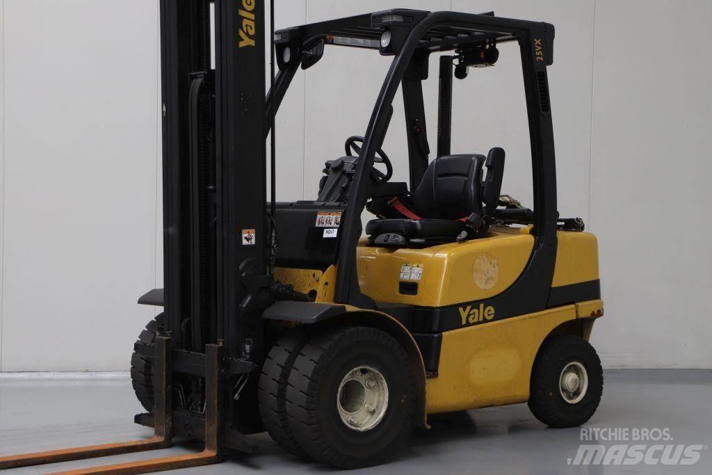 Yale GLP25VX Περονοφόρα ανυψωτικά κλαρκ με φυσικό αέριο LPG