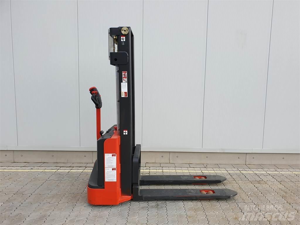 Linde #N/A Παλετοφόρα πεζού χειριστή με ιστό