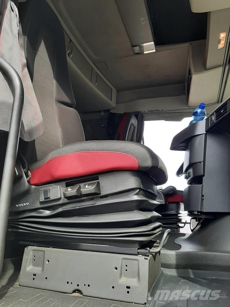 Volvo FH 13 Φορτηγά θρυμματισένου ξύλου