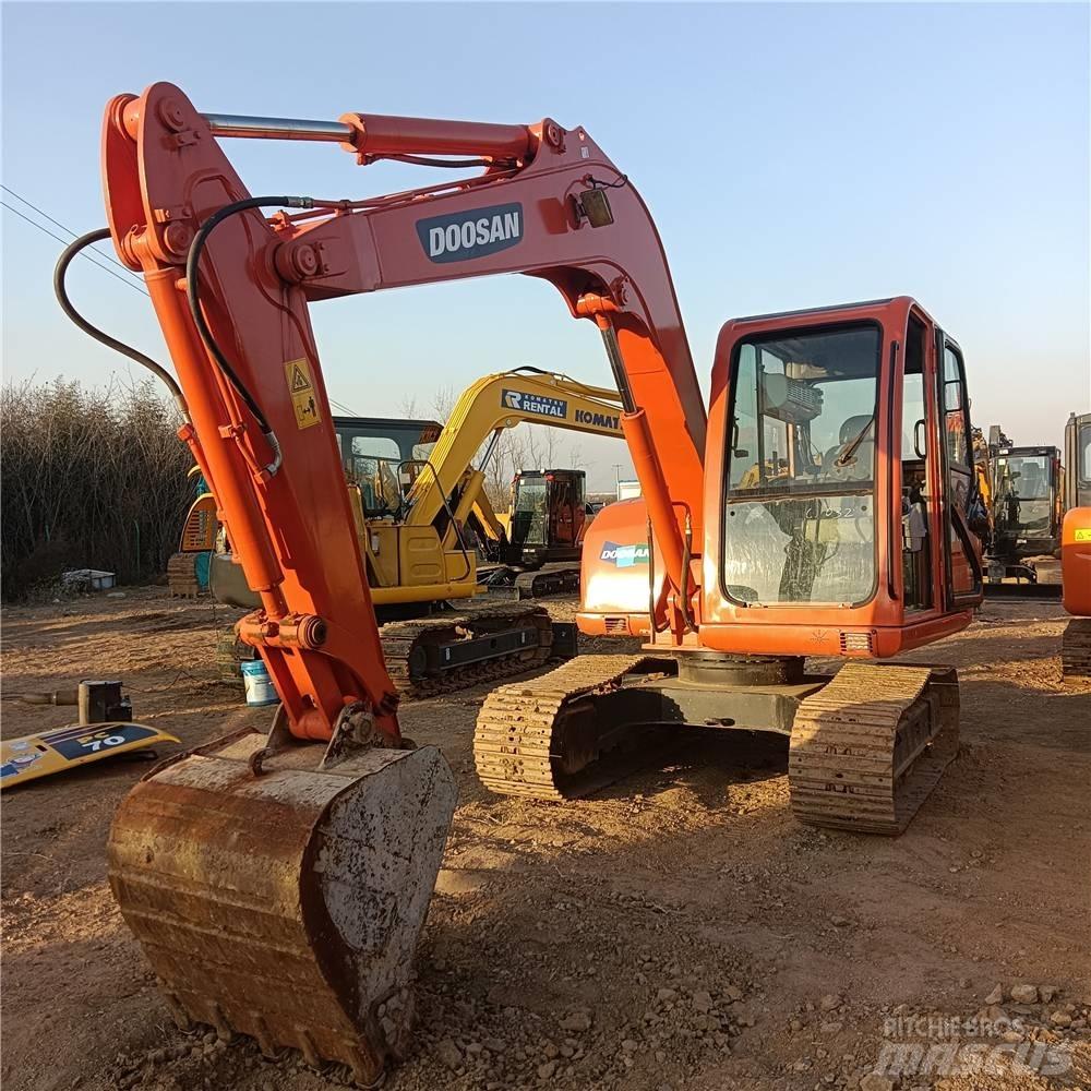 Doosan DH 70 Εκσκαφείς με ερπύστριες