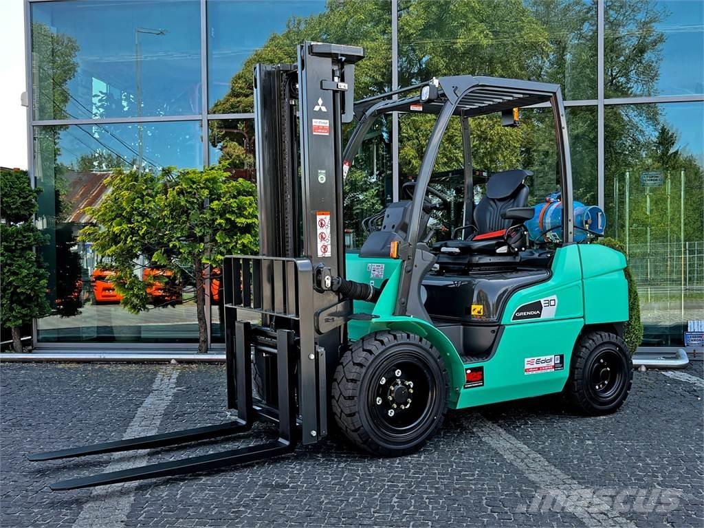 Mitsubishi FG30N Περονοφόρα ανυψωτικά κλαρκ με φυσικό αέριο LPG