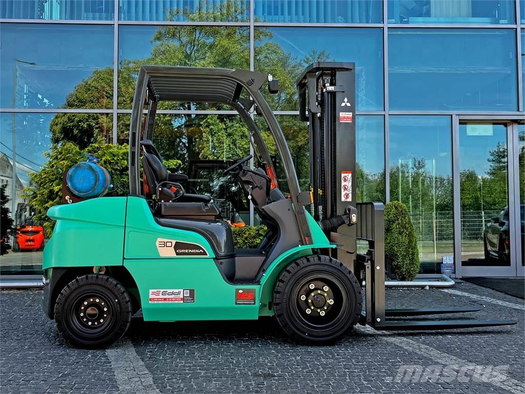 Mitsubishi FG30N Περονοφόρα ανυψωτικά κλαρκ με φυσικό αέριο LPG