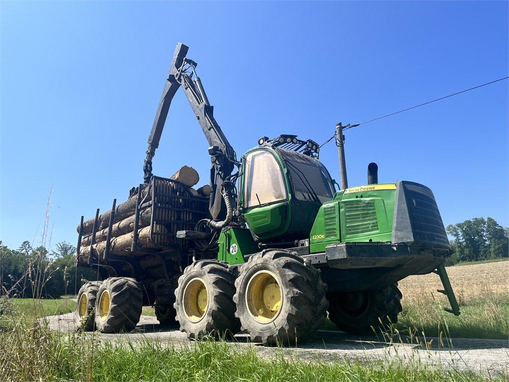 John Deere 1210E Μεταφορείς ξυλείας