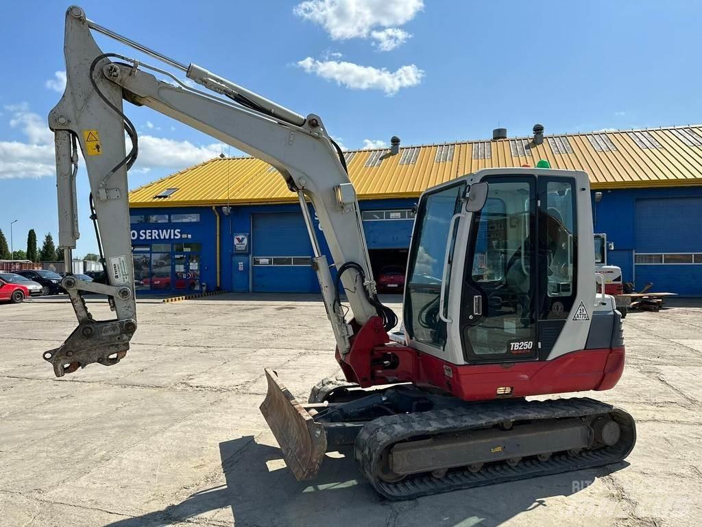 Takeuchi TB250 Εκσκαφάκι (διαβολάκι) < 7t