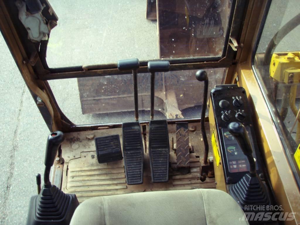 CAT E 70 B Μίνι εκσκαφείς 7t - 12t