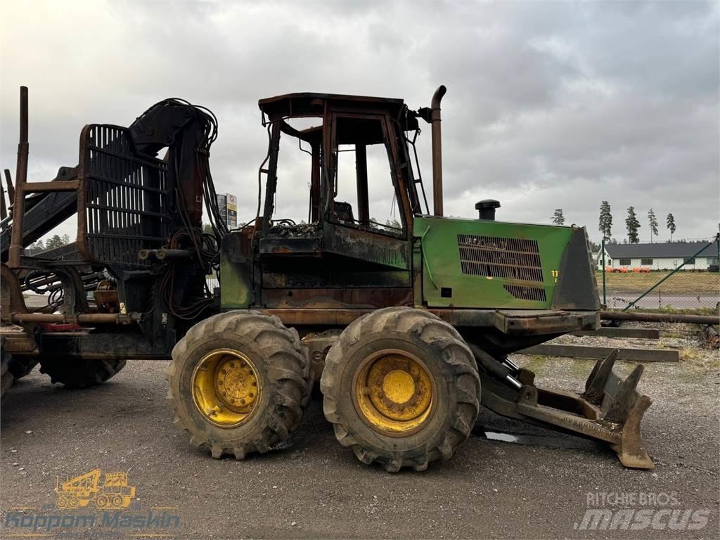 John Deere 1110D Μεταφορείς ξυλείας