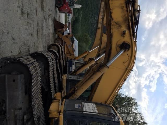 Komatsu 450 Εκσκαφείς με ερπύστριες